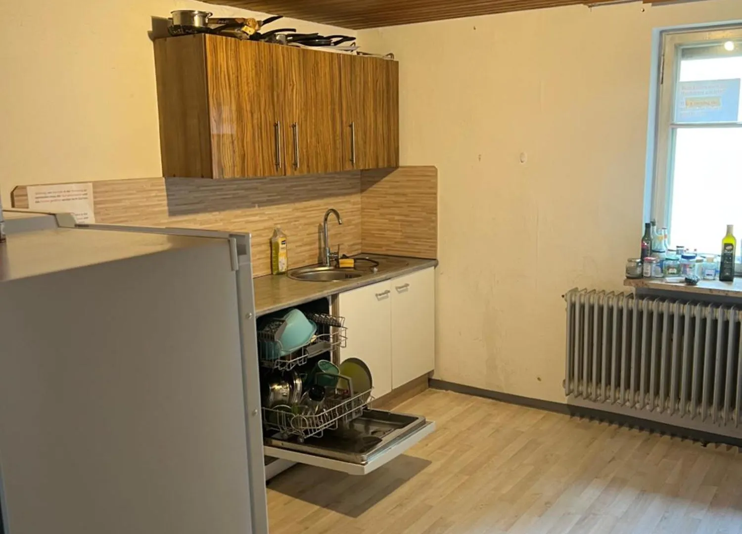Monteurzimmer Basic Zentrale Unterkunft Mit Gemeinschaftsbaedern 肯普滕 民宿