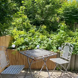 Gemütliches Mit Terrasse In Ruhiger Lage Apartment