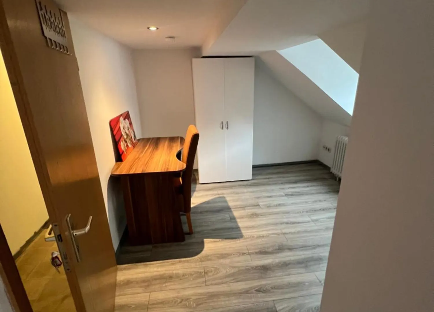 Monteurzimmer Basic Zentrale Unterkunft Mit Gemeinschaftsbaedern Kempten Homestay